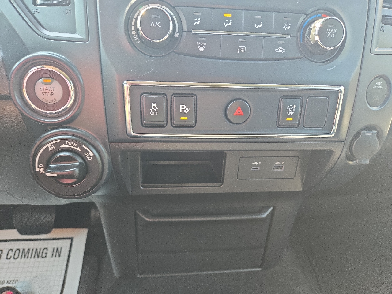 Nissan Titan S Crew Cab 4WD 2024 Nissan Titan S Crew Cab 4WD 2024