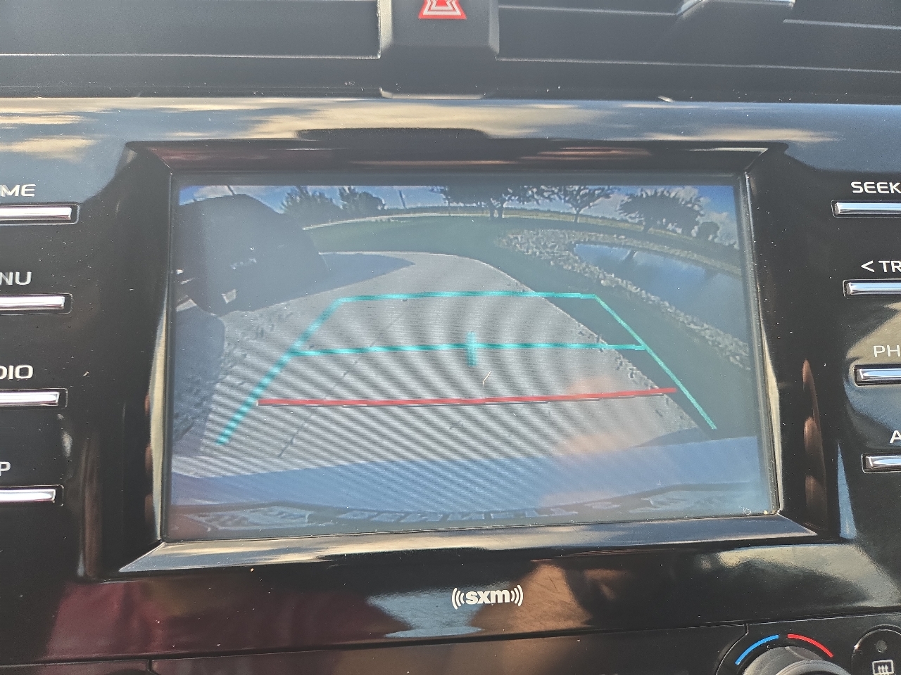 2020 Toyota Camry Hybrid LE photo 20