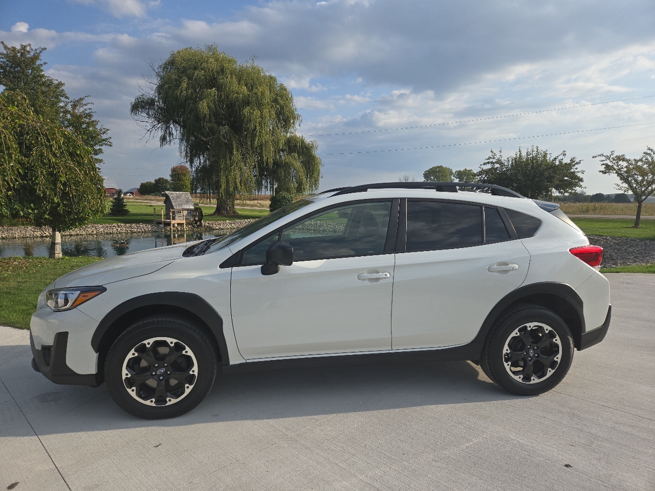 2022 Subaru Crosstrek 2.0i photo 2