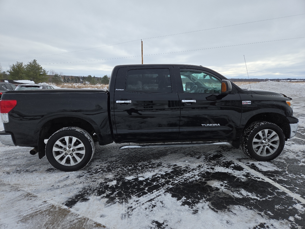 Toyota Tundra Limited 5.7L CrewMax 4WD 2011