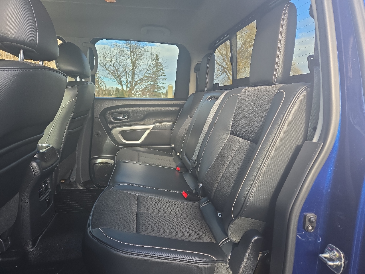 Nissan Titan PRO-4X Crew Cab 4WD 2017