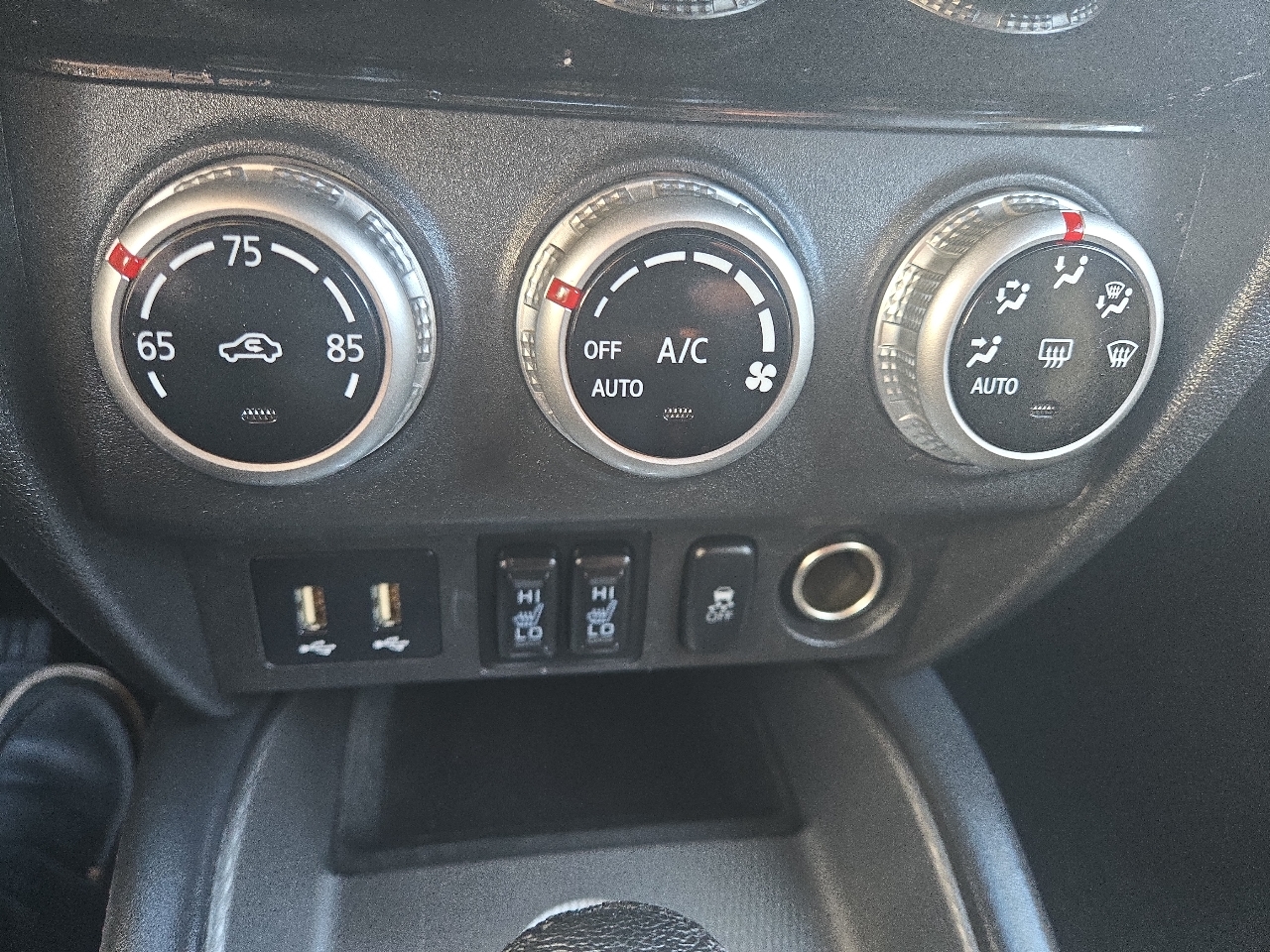 Mitsubishi Outlander Sport 2.0 ES 4WD 2024