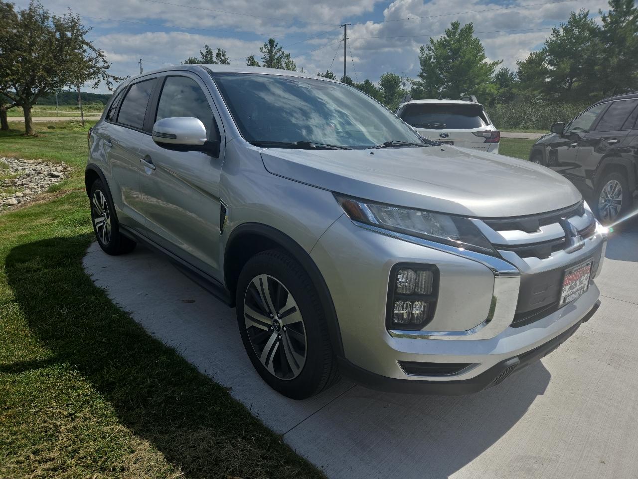 Mitsubishi Outlander Sport 2.0 ES 4WD 2024