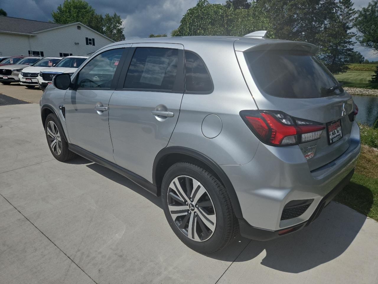 Mitsubishi Outlander Sport 2.0 ES 4WD 2024