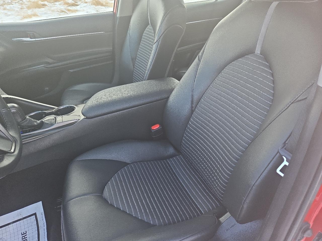 Toyota Camry SE 2024