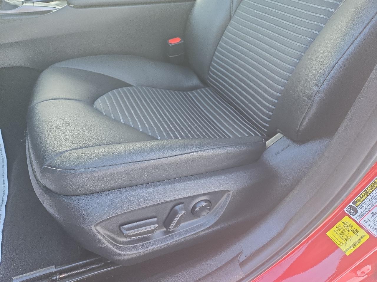 Toyota Camry SE 2024