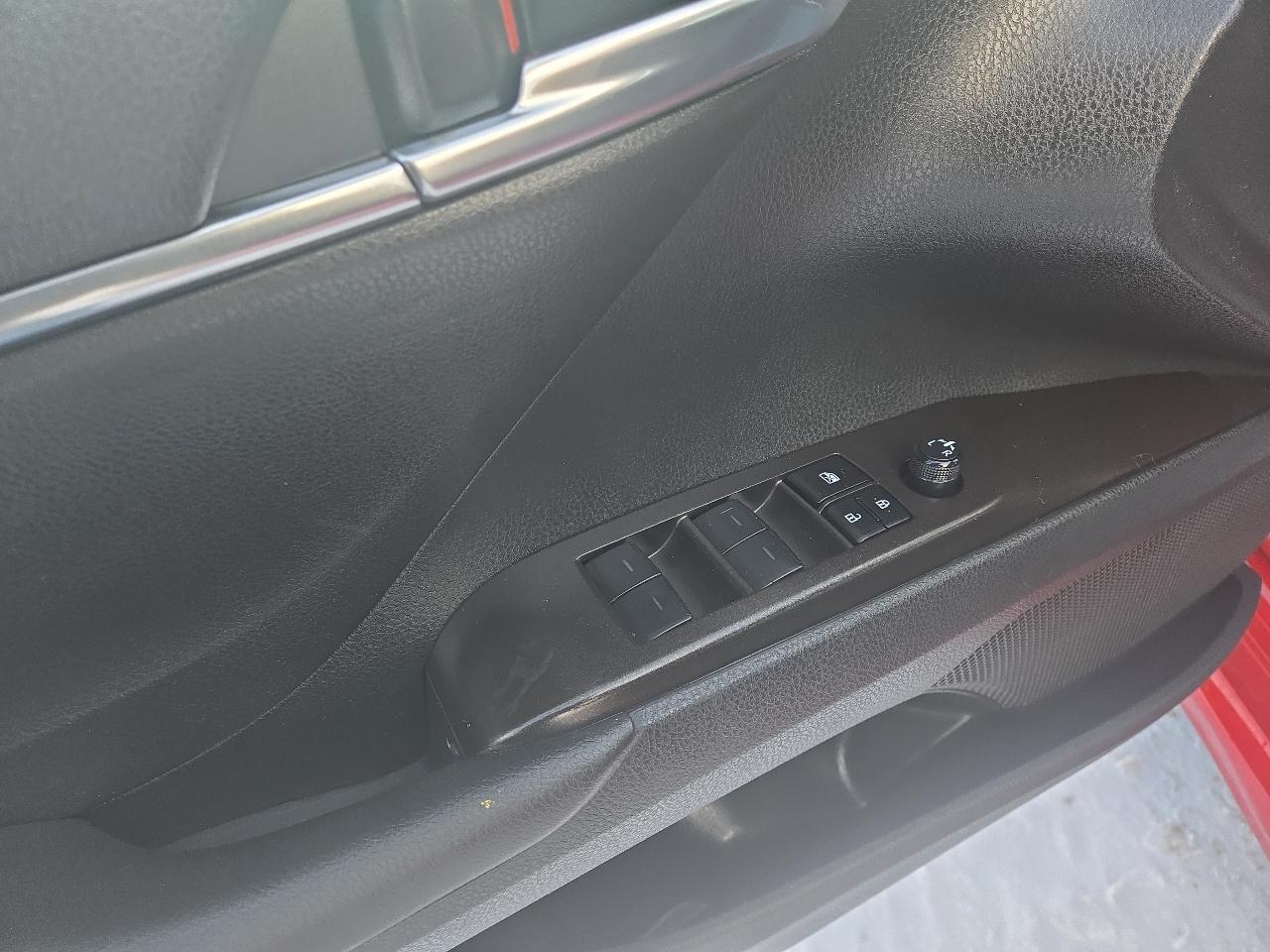 Toyota Camry SE 2024