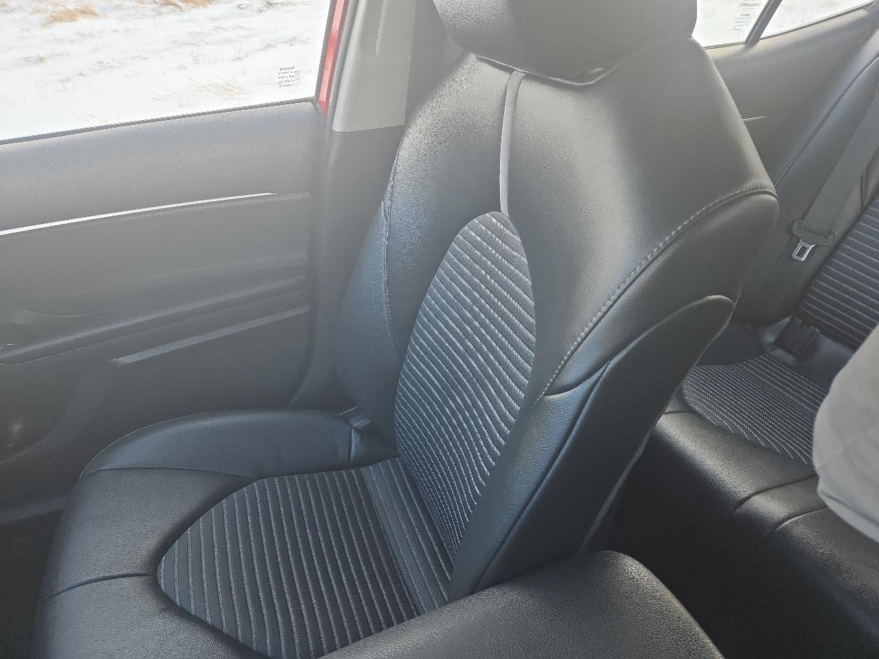 Toyota Camry SE 2024