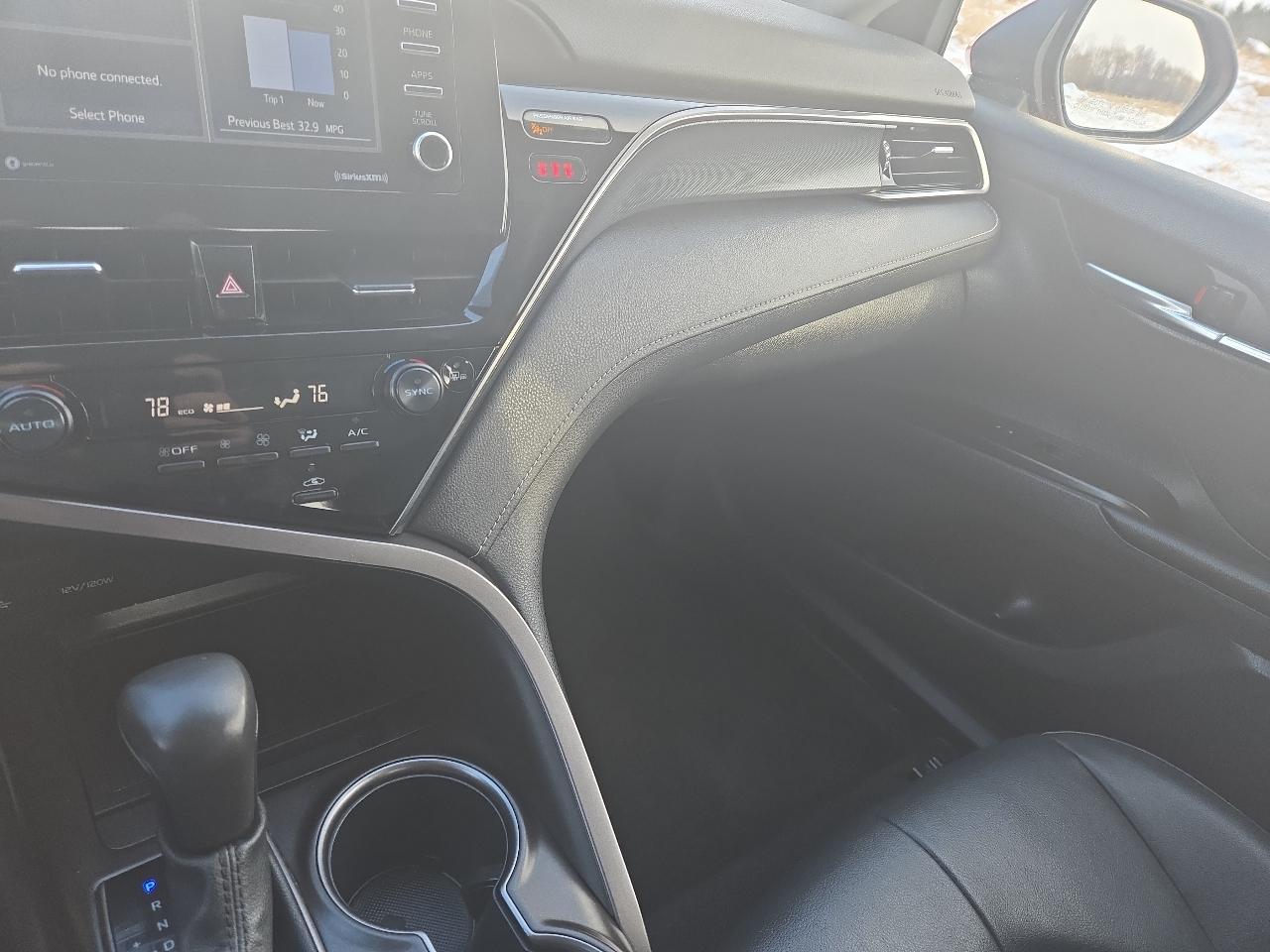 Toyota Camry SE 2024