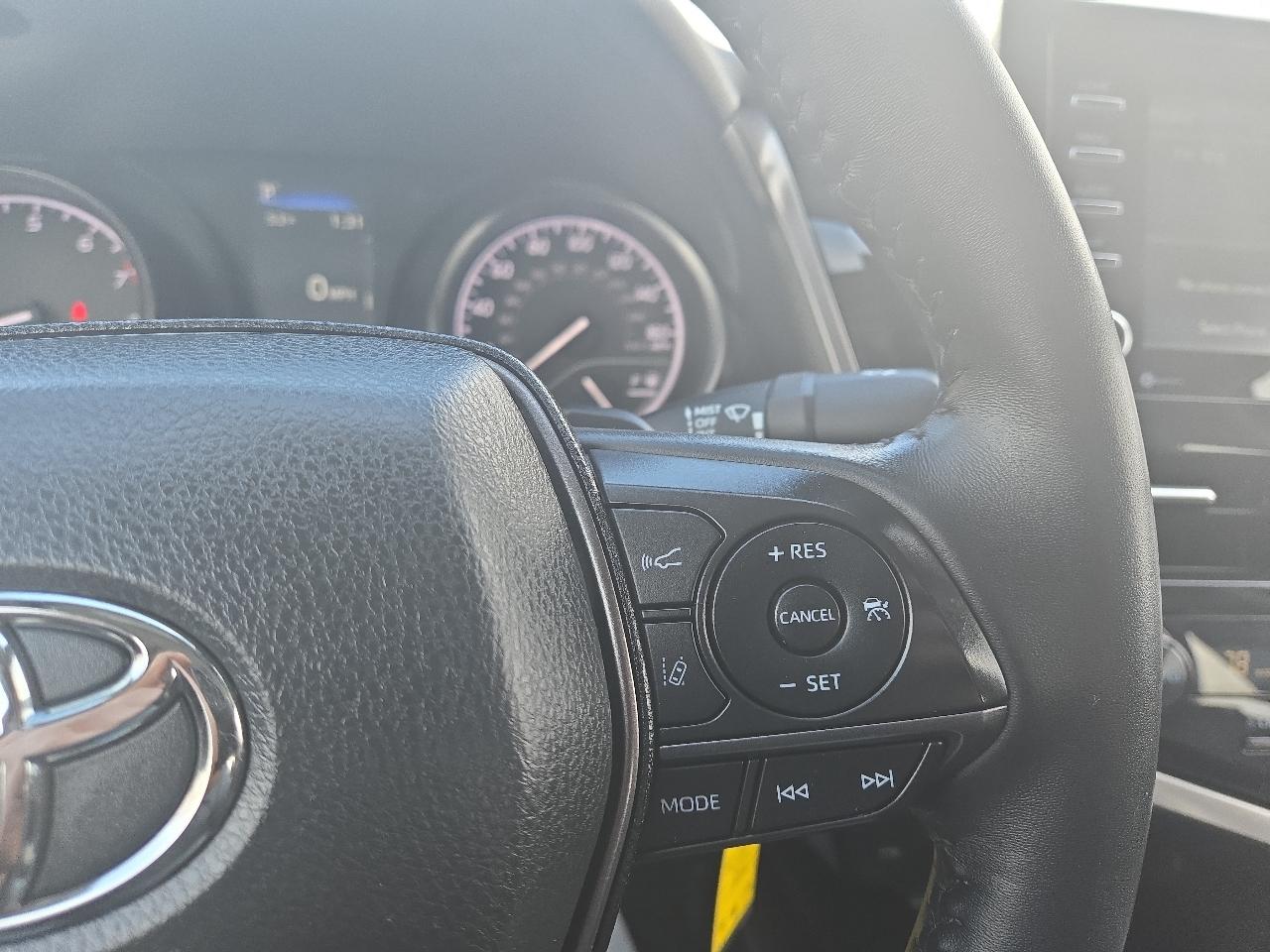 Toyota Camry SE 2024