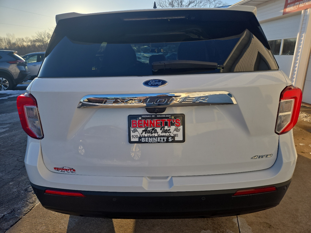 Ford Explorer Base AWD 2022