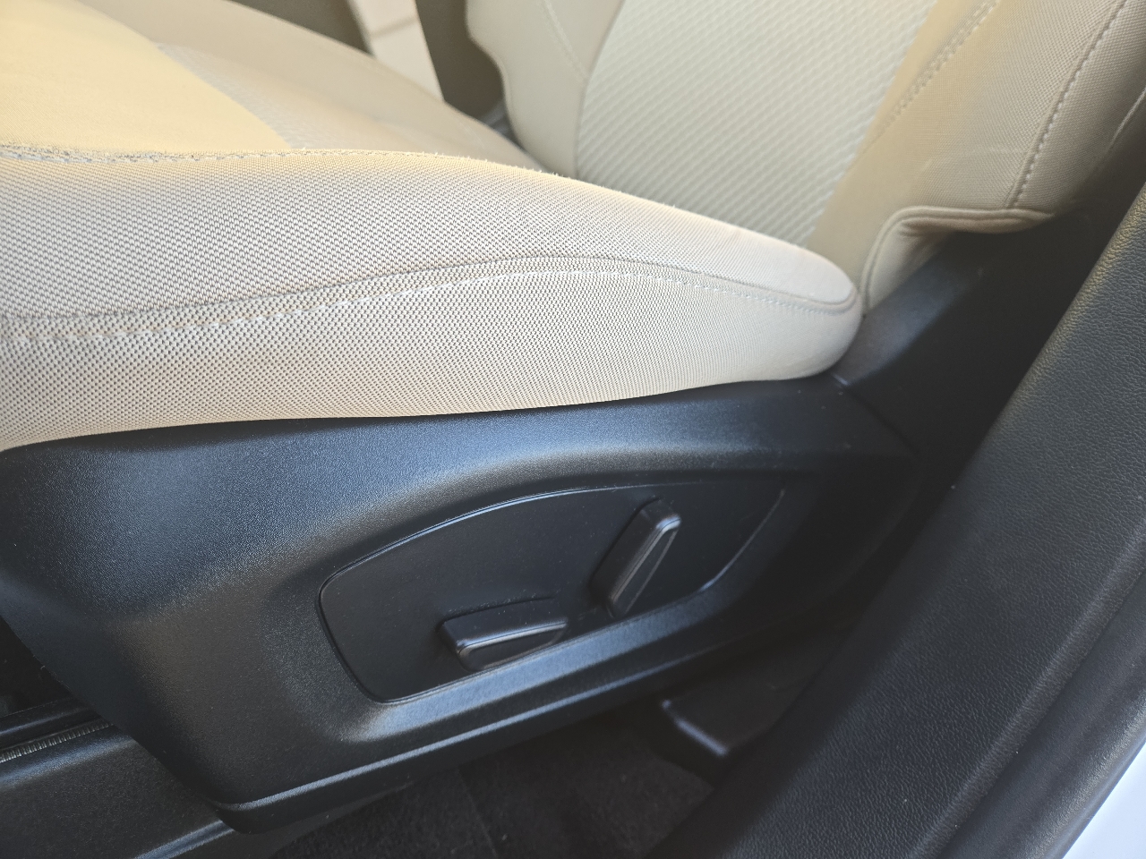 Ford Explorer Base AWD 2022