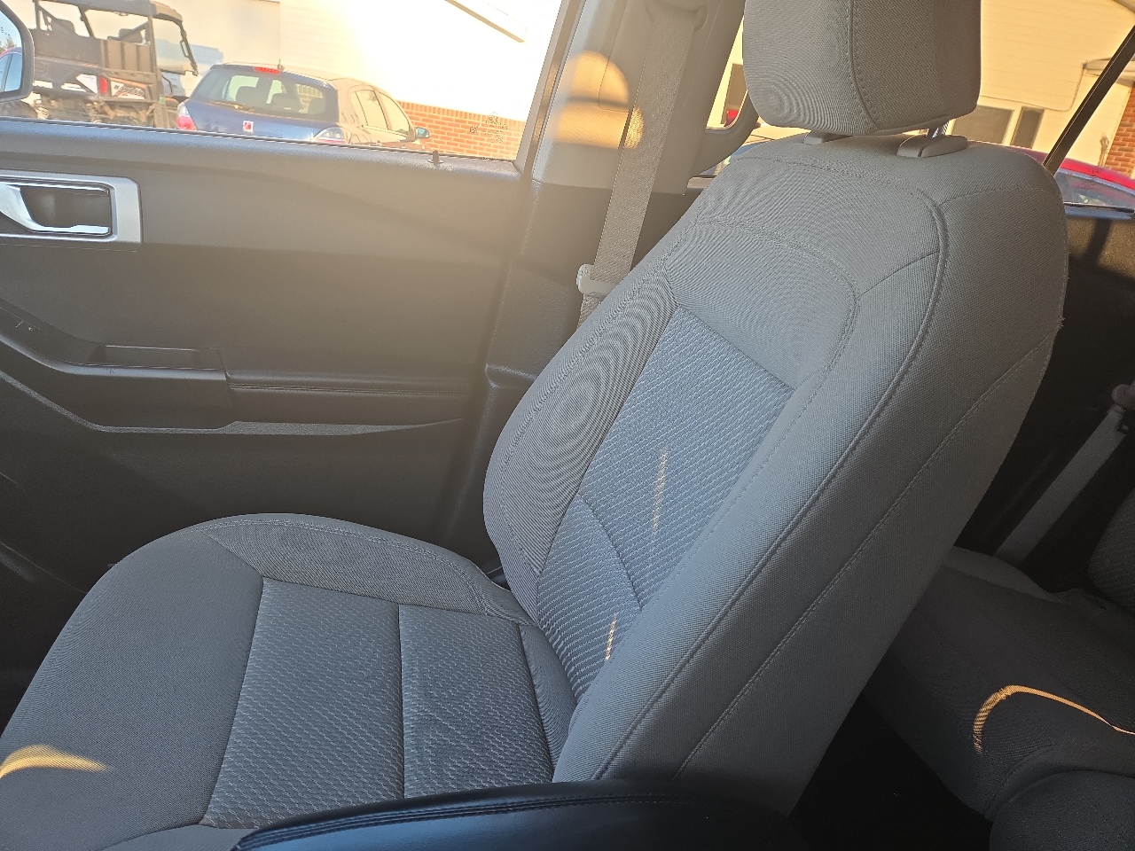 Ford Explorer Base AWD 2022