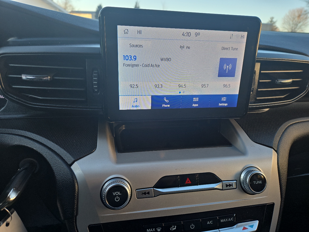 Ford Explorer Base AWD 2022