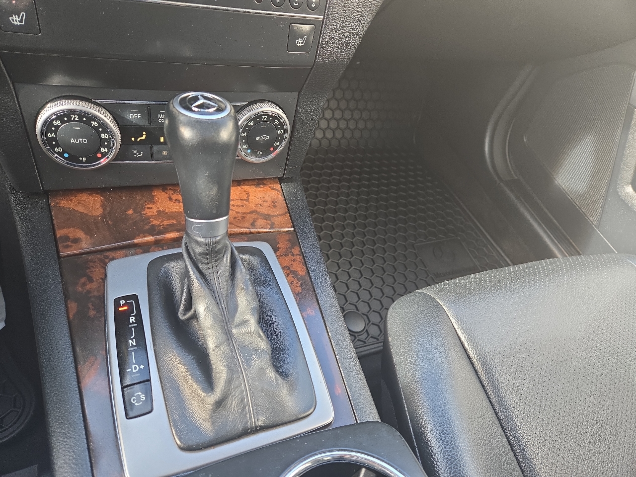 Mercedes-Benz GLK-Class GLK350 4MATIC 2010