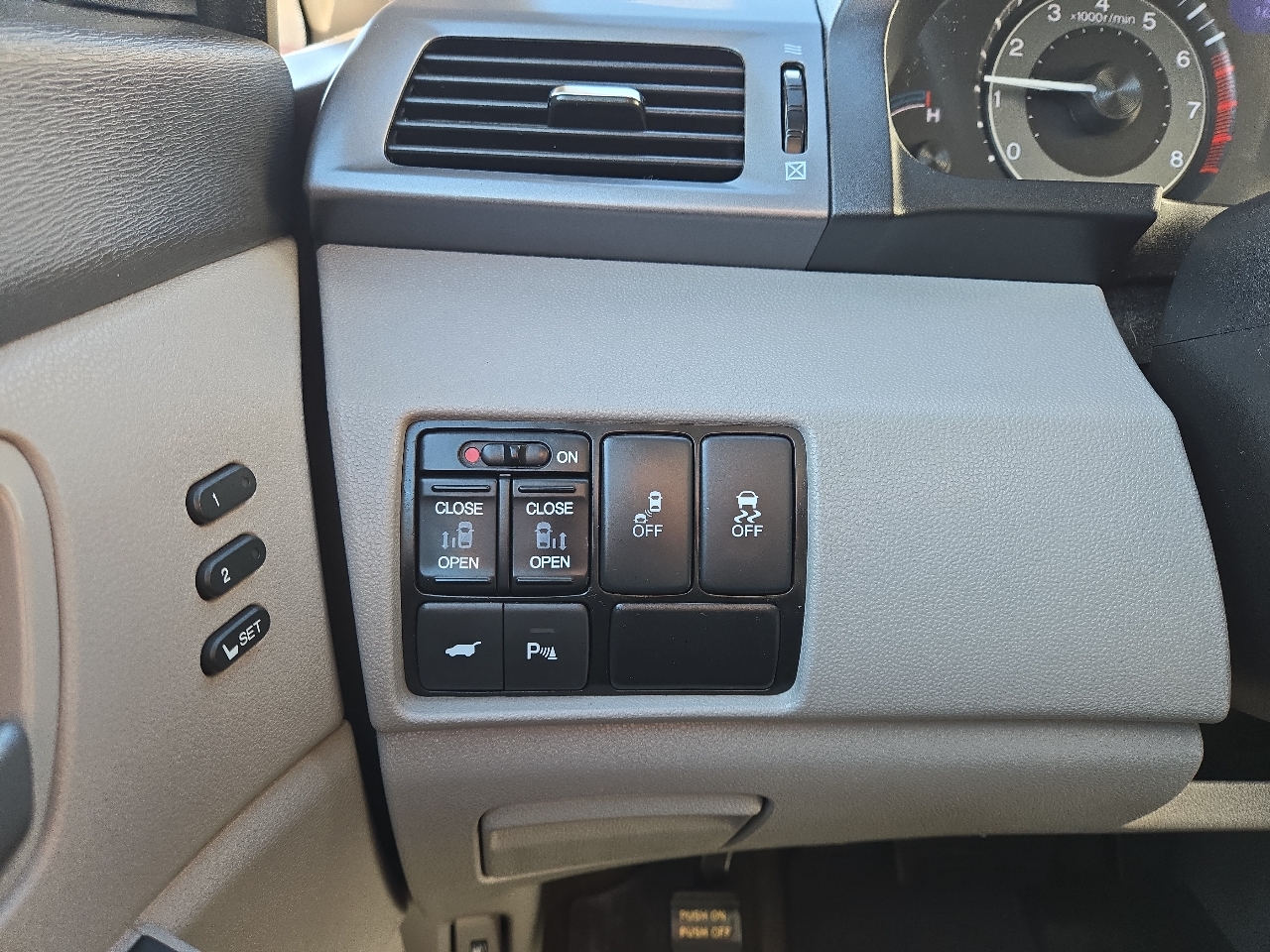 Honda Odyssey Touring 2012