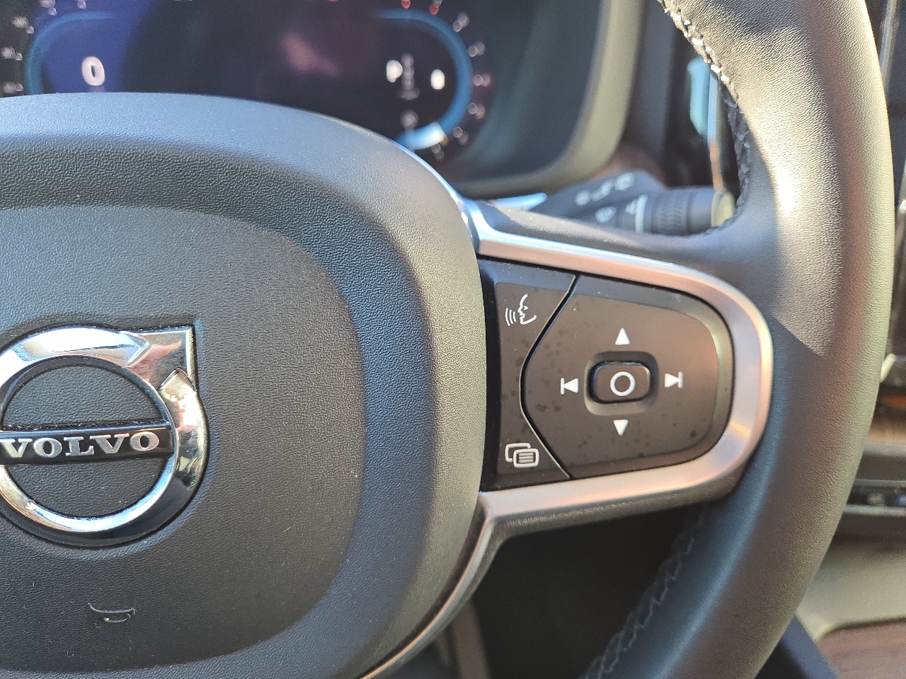 Volvo XC60 T8 Momentum Hybrid AWD 2022