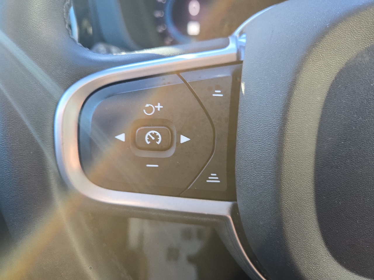 Volvo XC60 T8 Momentum Hybrid AWD 2022