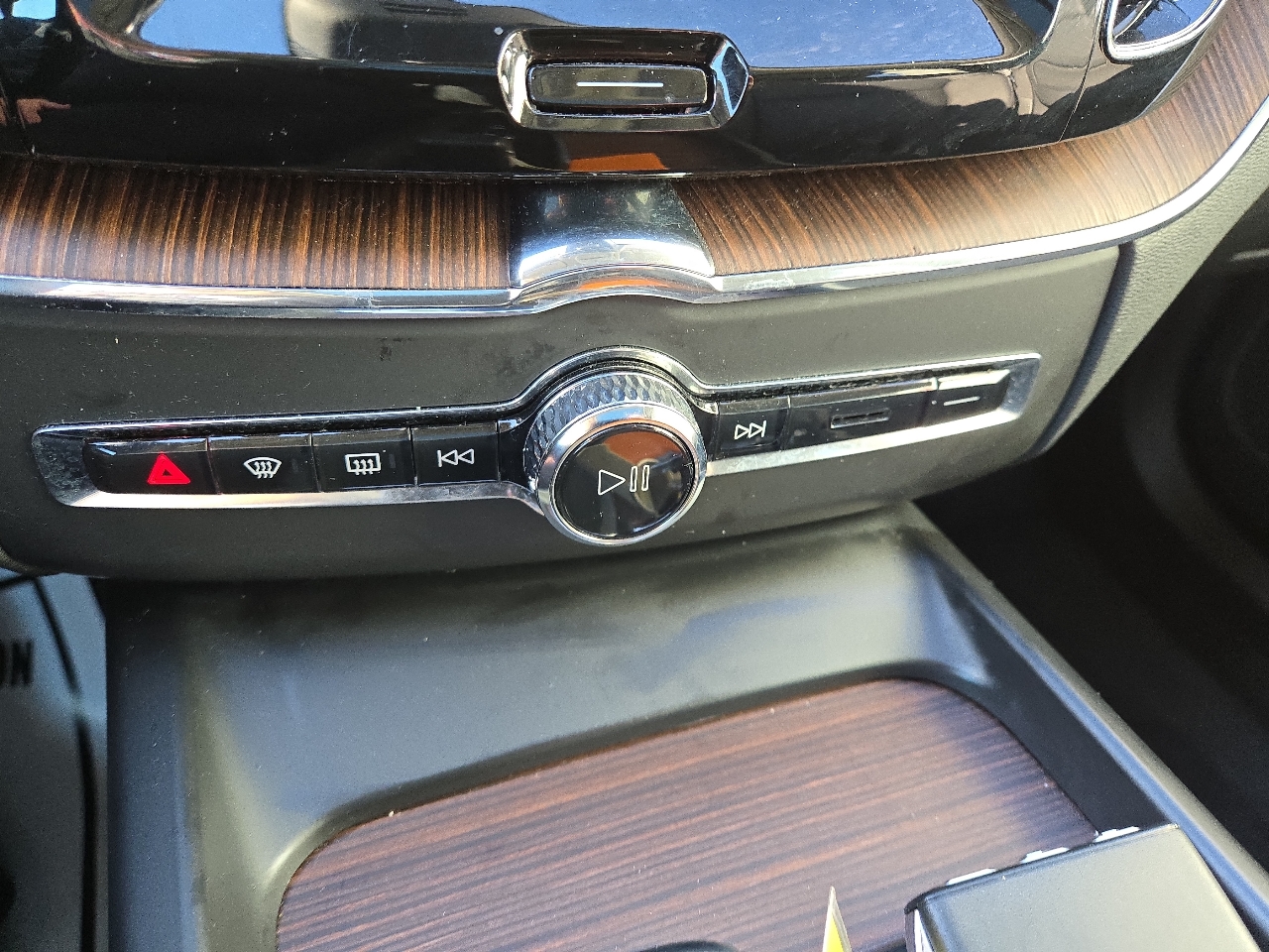 Volvo XC60 T8 Momentum Hybrid AWD 2022