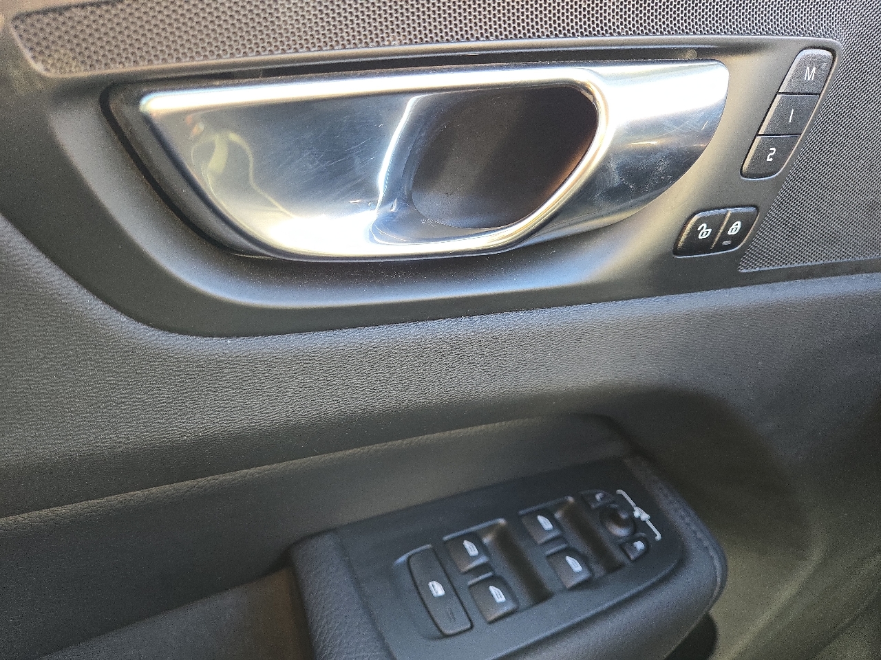 Volvo XC60 T8 Momentum Hybrid AWD 2022