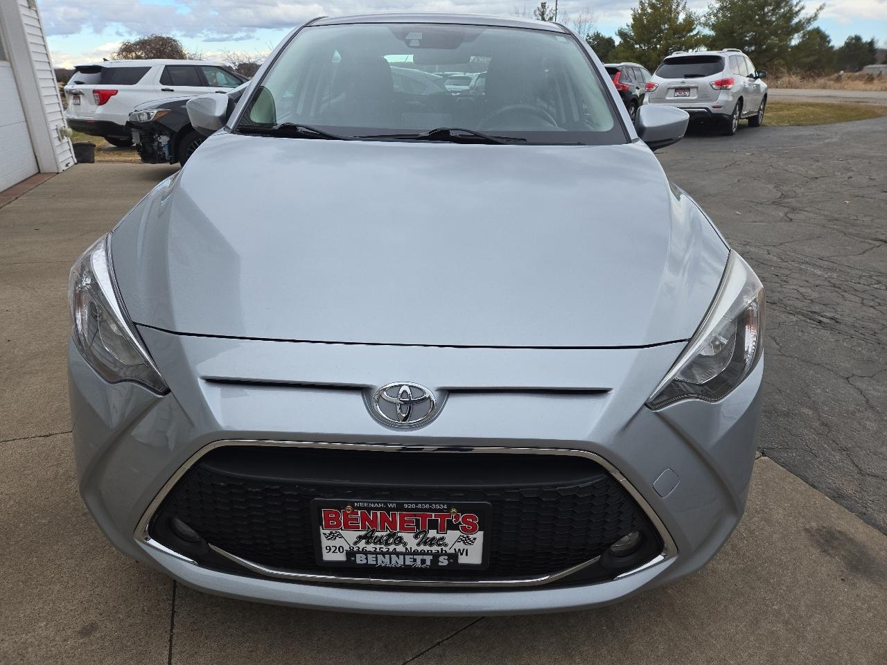 Toyota Yaris LE Hatchback 2020