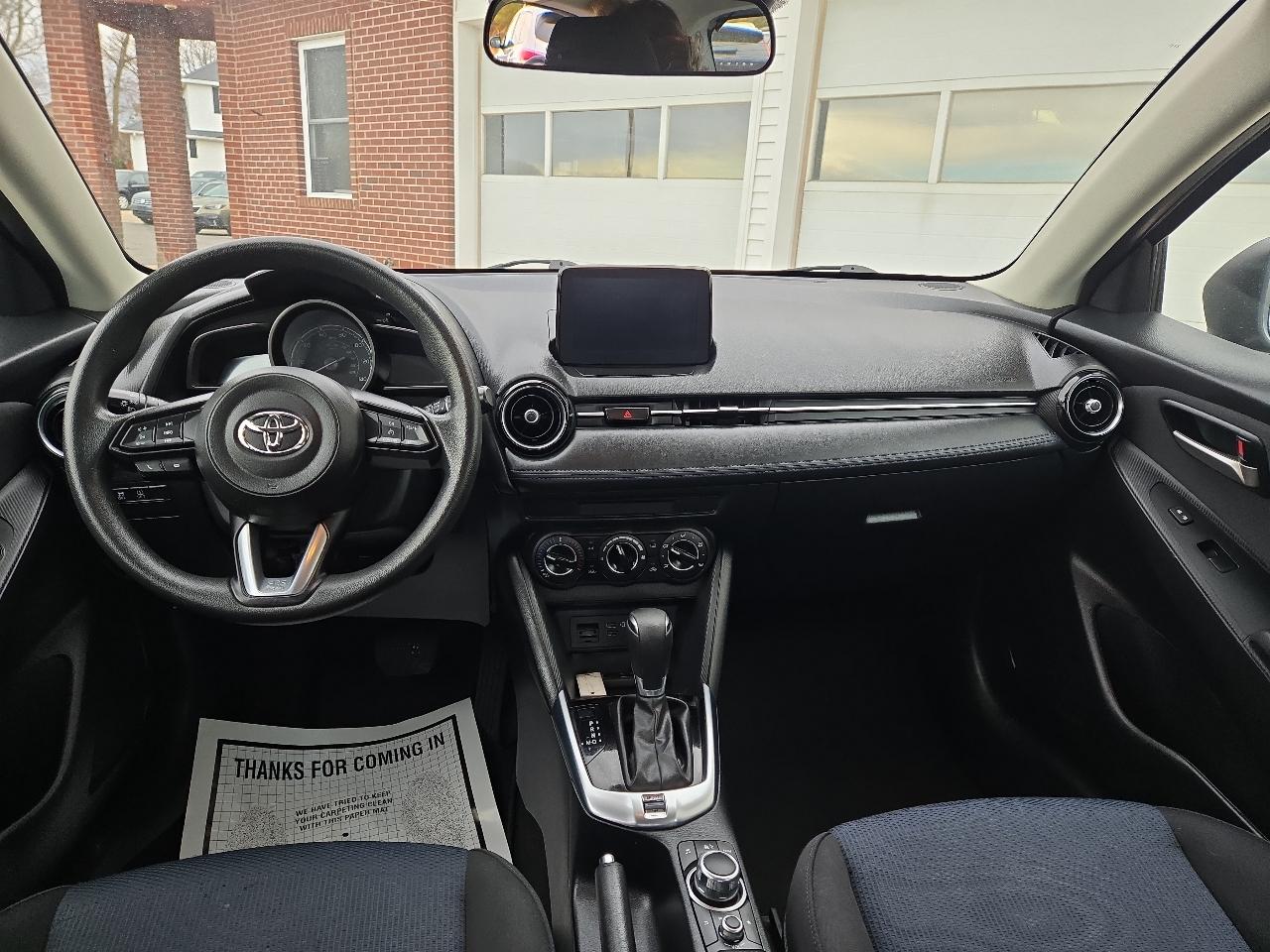 Toyota Yaris LE Hatchback 2020