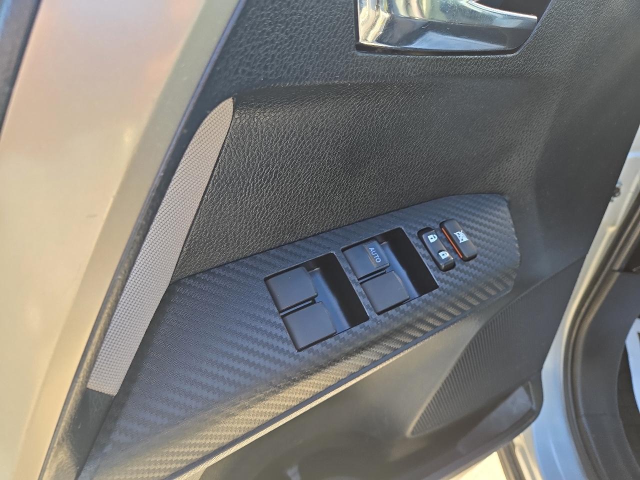 Toyota RAV4 XLE FWD 2014