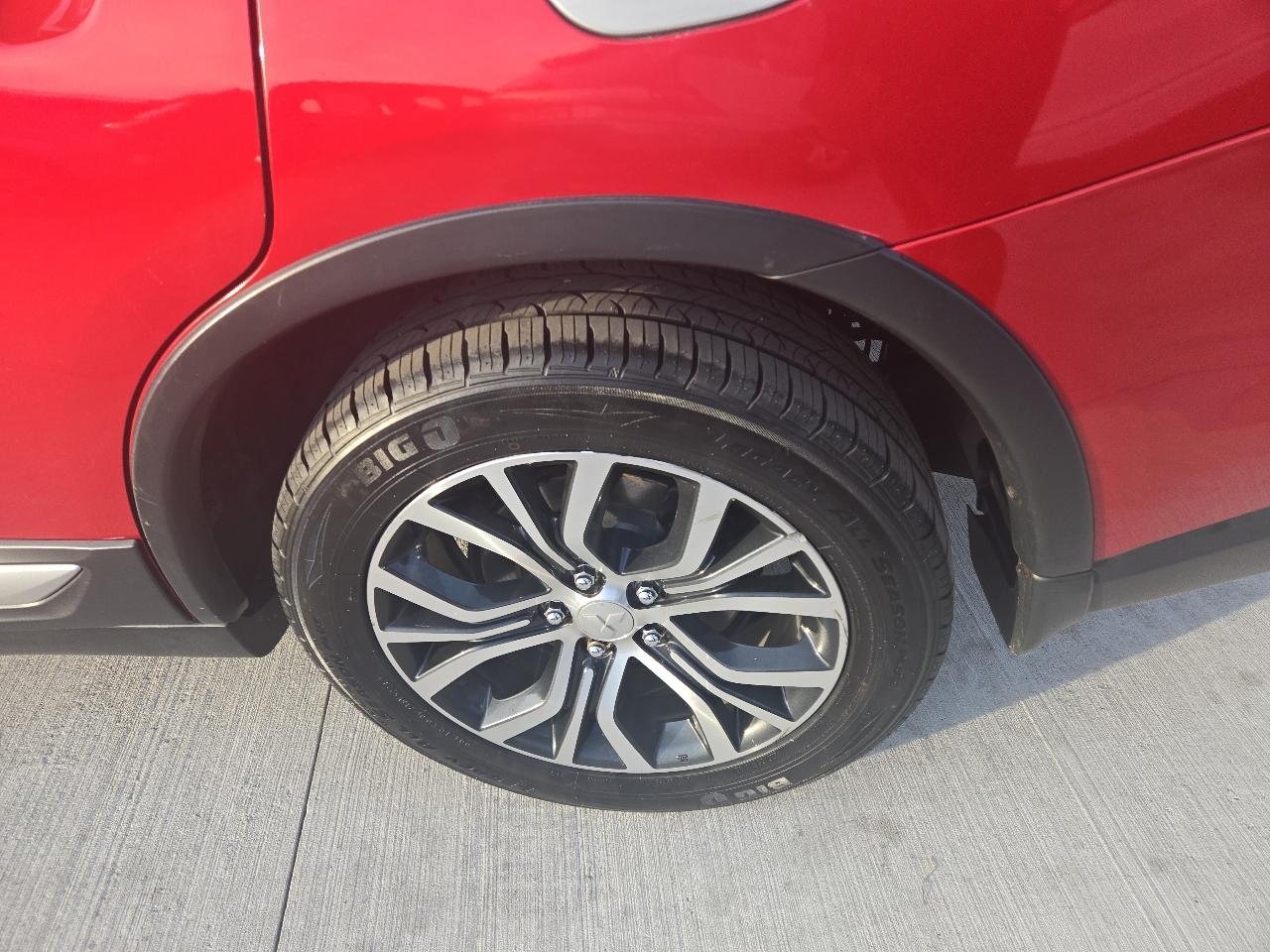 Mitsubishi Outlander SEL AWD 2018