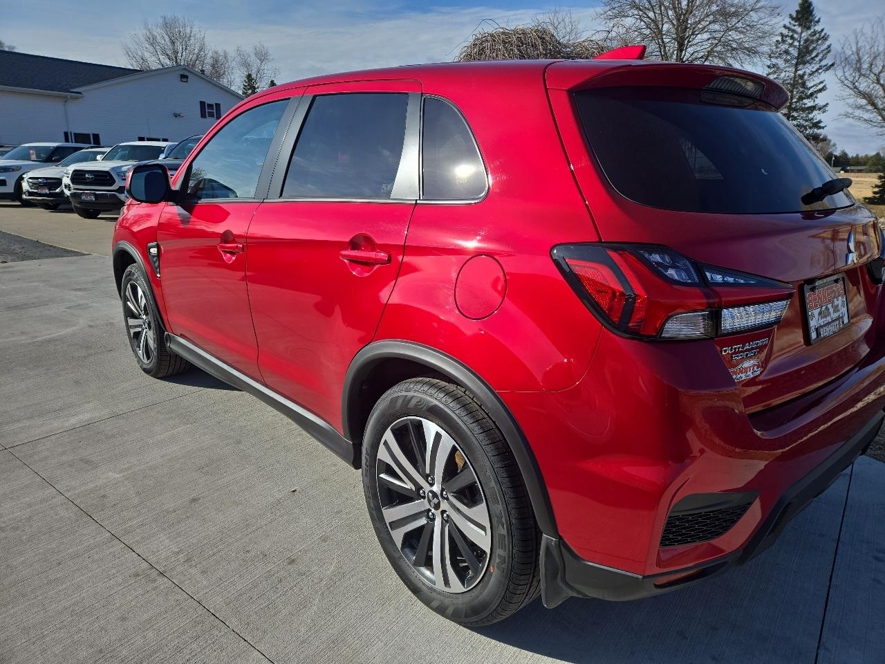 Mitsubishi Outlander Sport 2.0 ES 4WD 2025