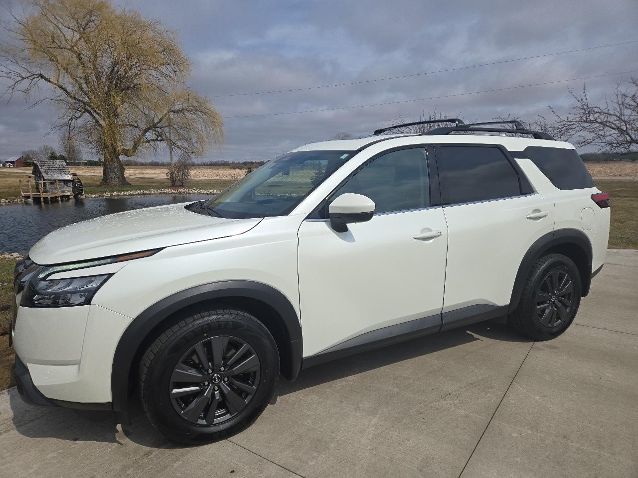 2023 Nissan Pathfinder SV 4WD