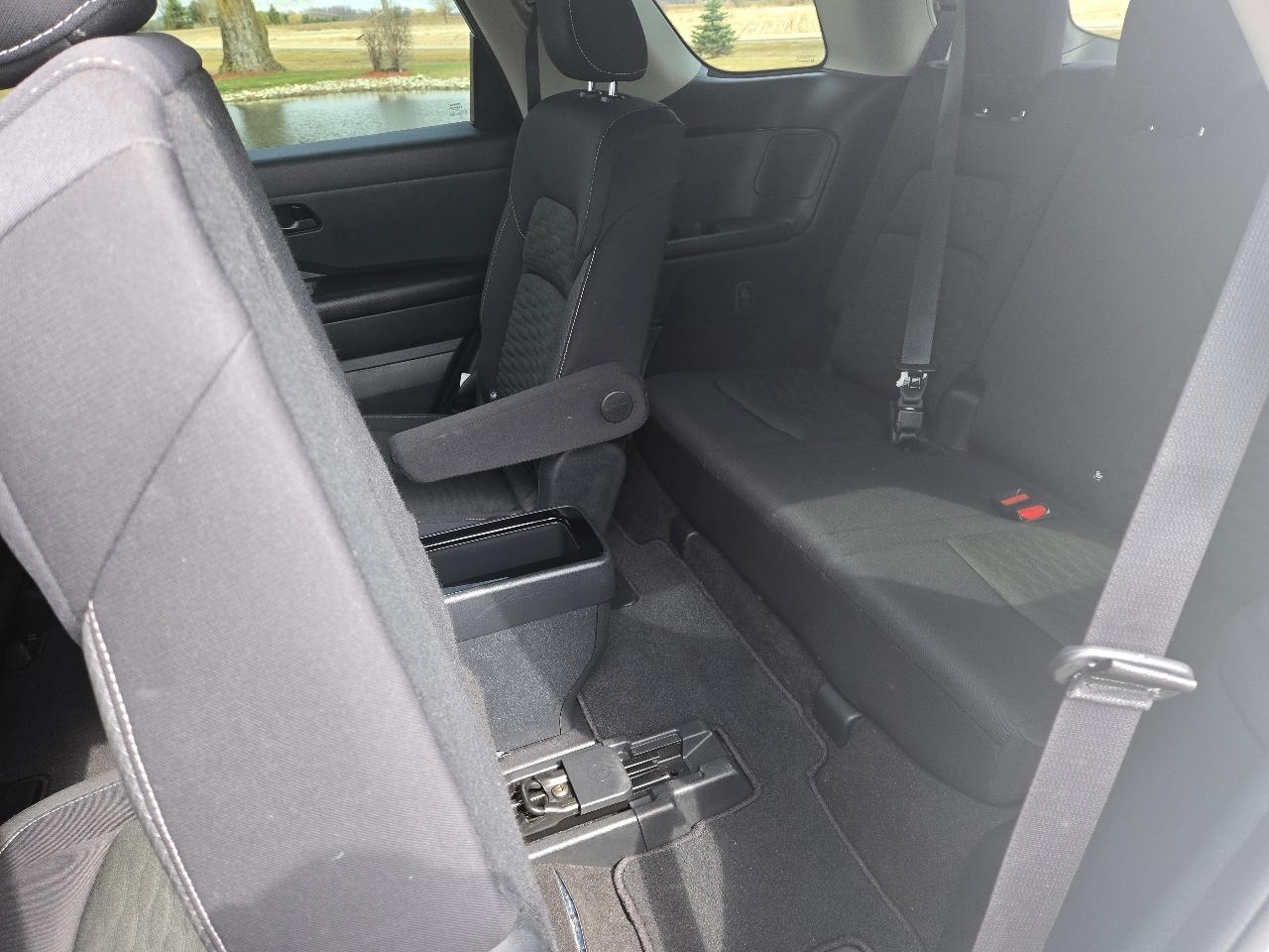 Nissan Pathfinder SV 4WD 2023