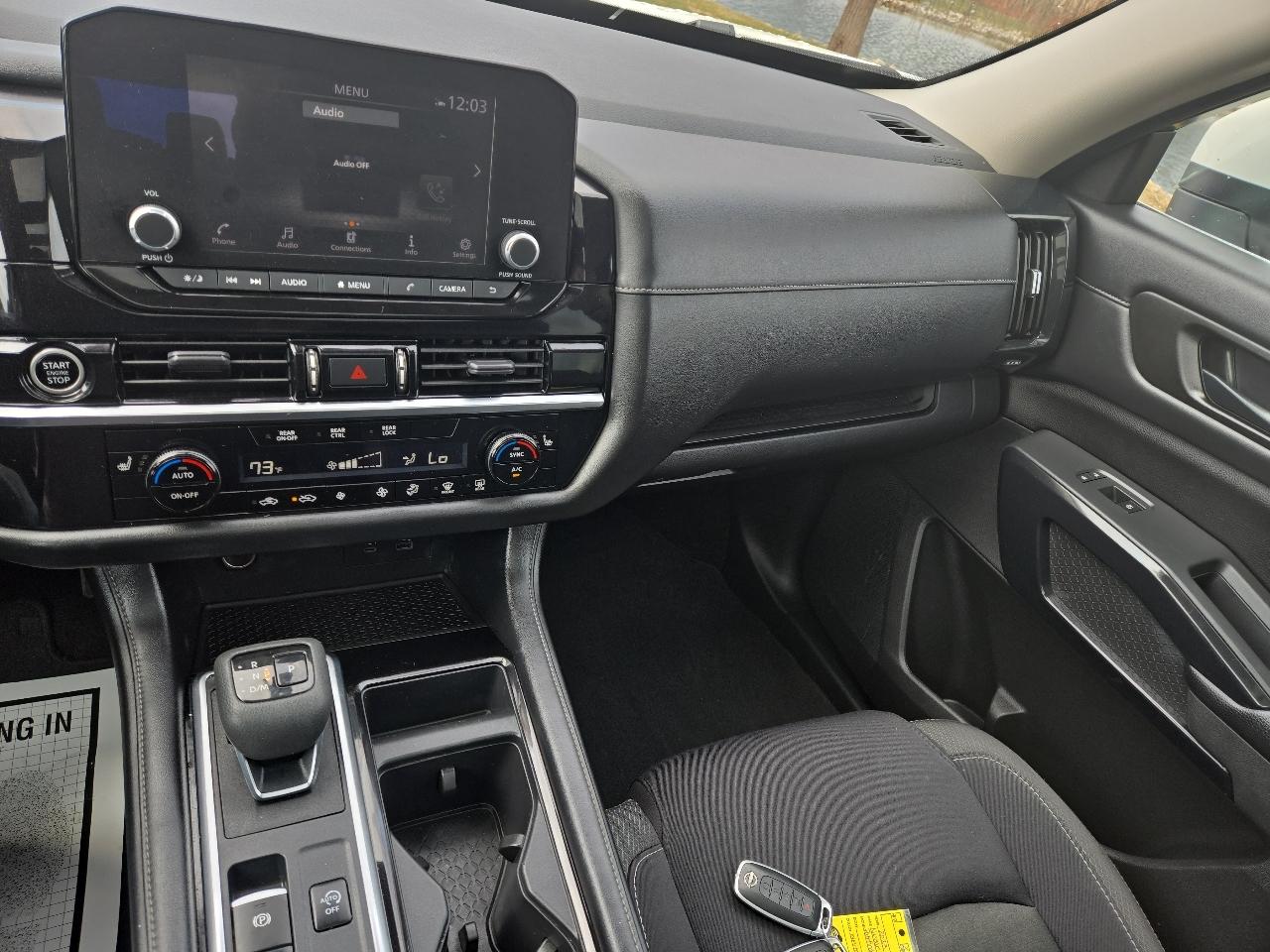 Nissan Pathfinder SV 4WD 2023