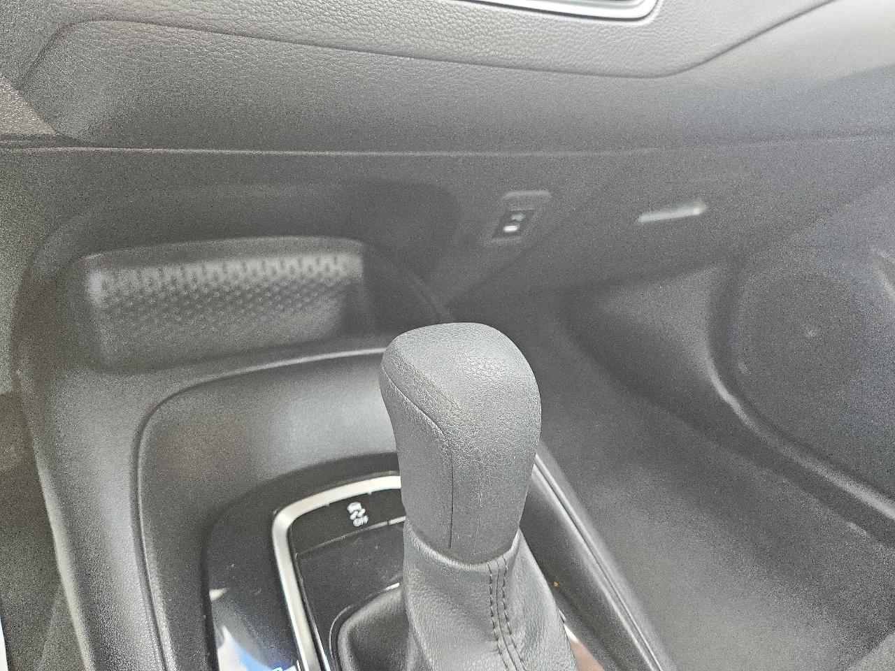 Toyota Corolla LE 2024