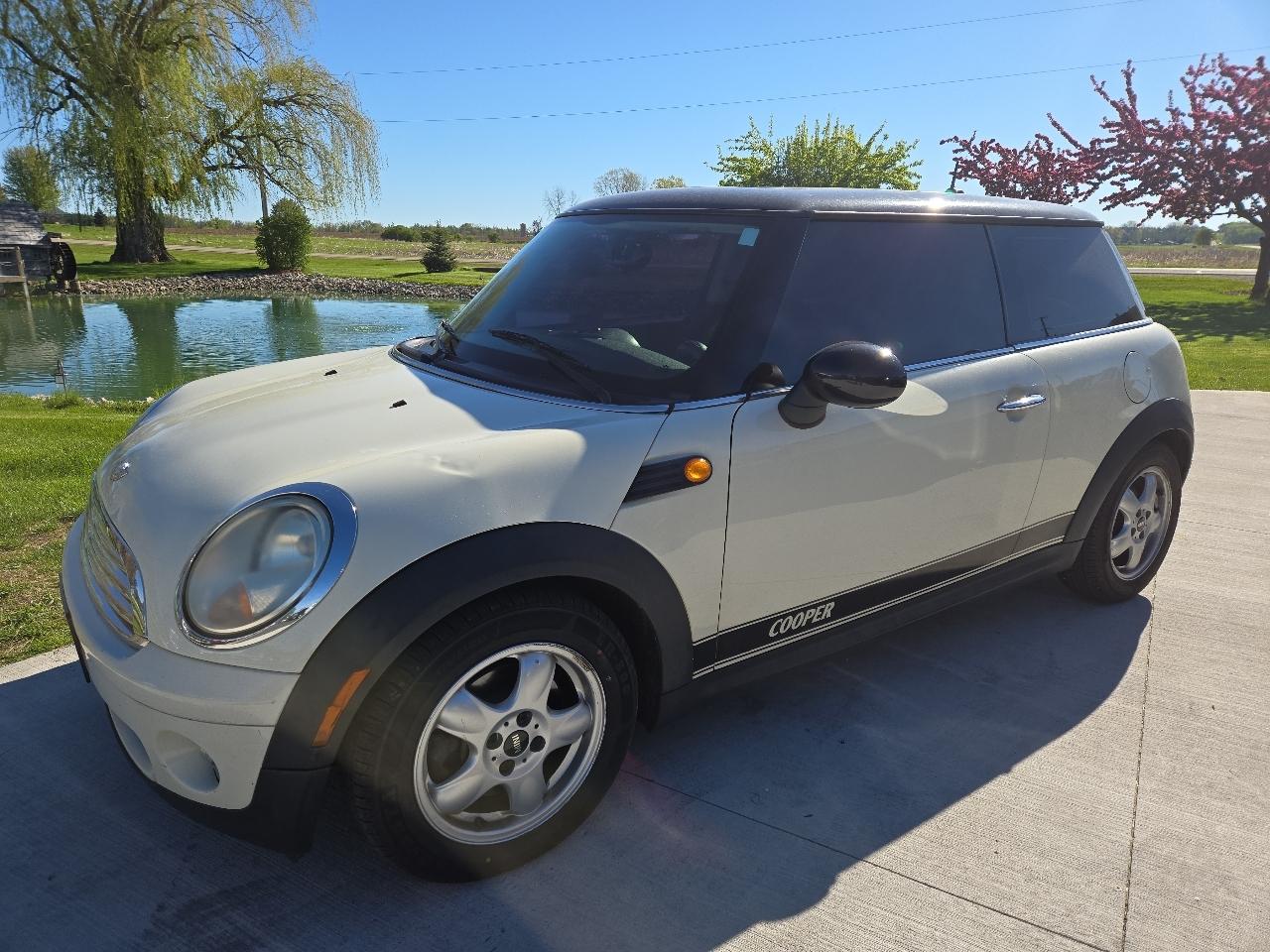 2008 MINI Cooper -'s photo