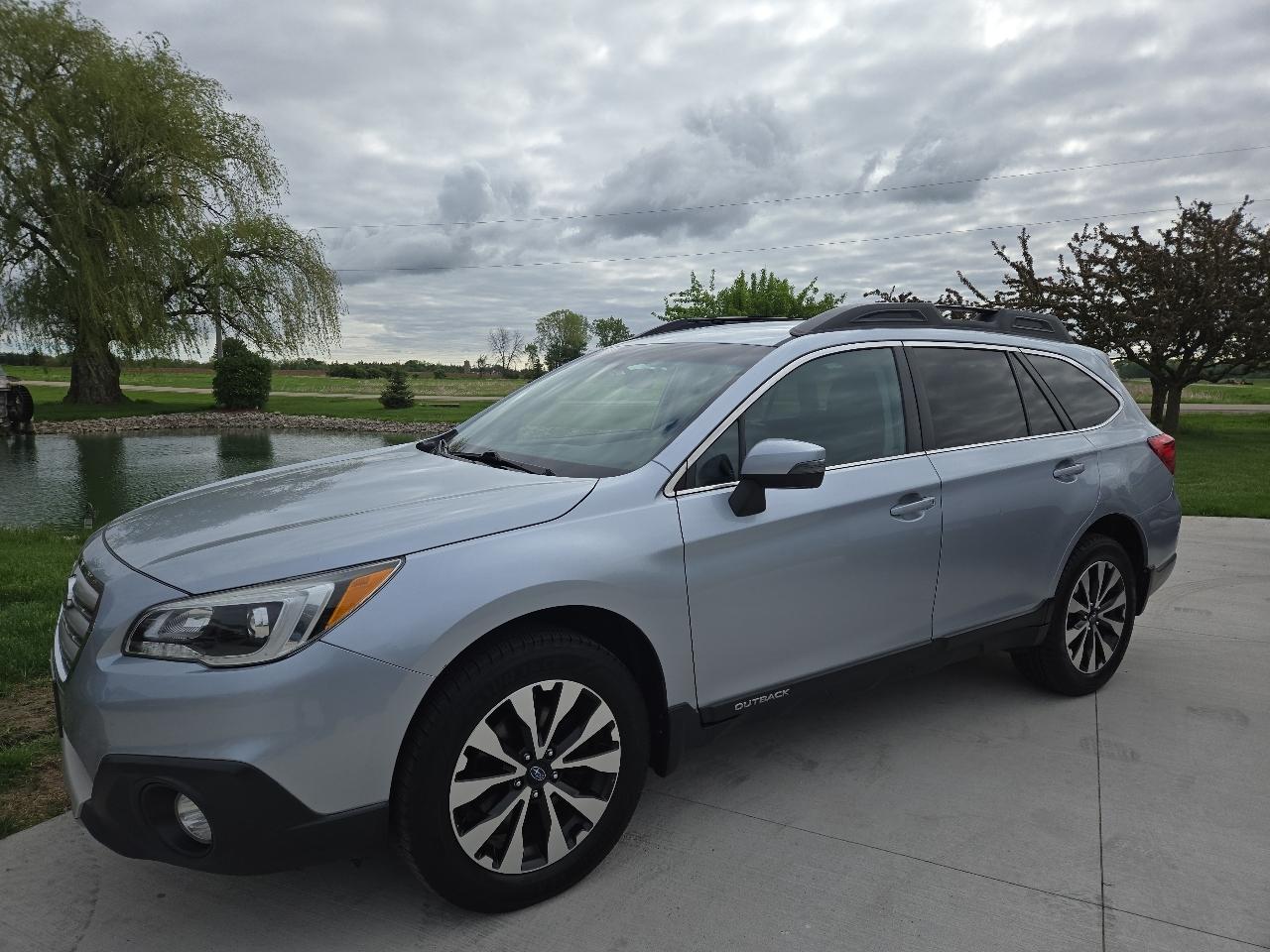2016 Subaru Outback 2.5i Limited CVT's photo