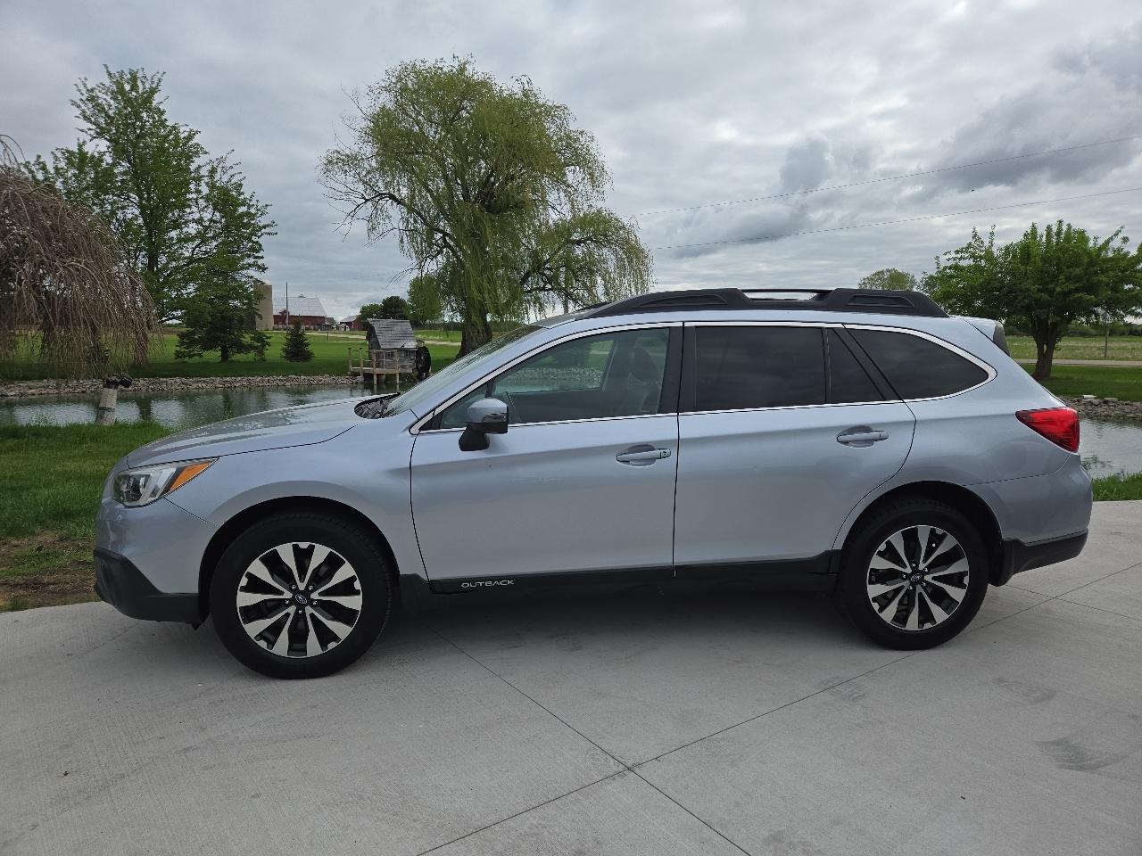 Subaru Outback  2016