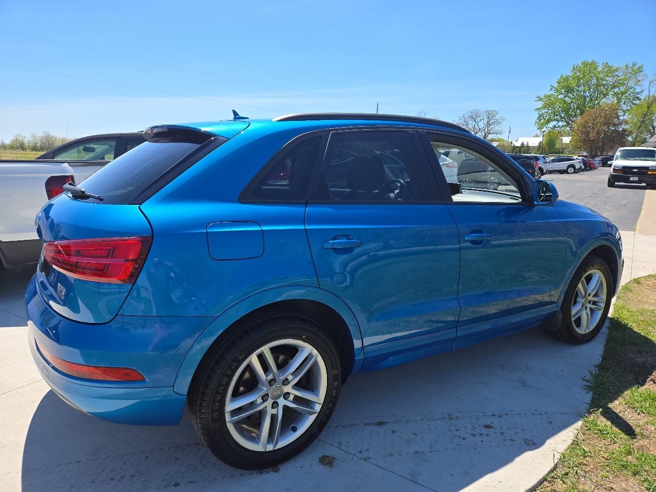 Audi Q3 2.0T quattro Premium Plus 2016