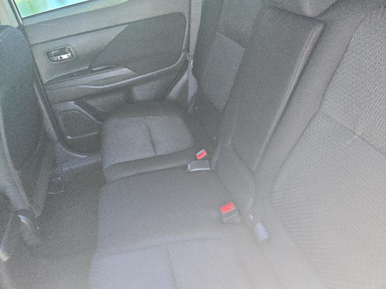 Mitsubishi Outlander ES 2WD 2018