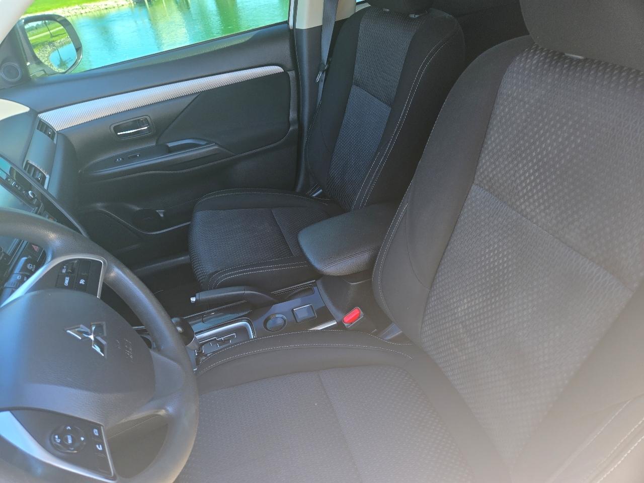 Mitsubishi Outlander ES 2WD 2018