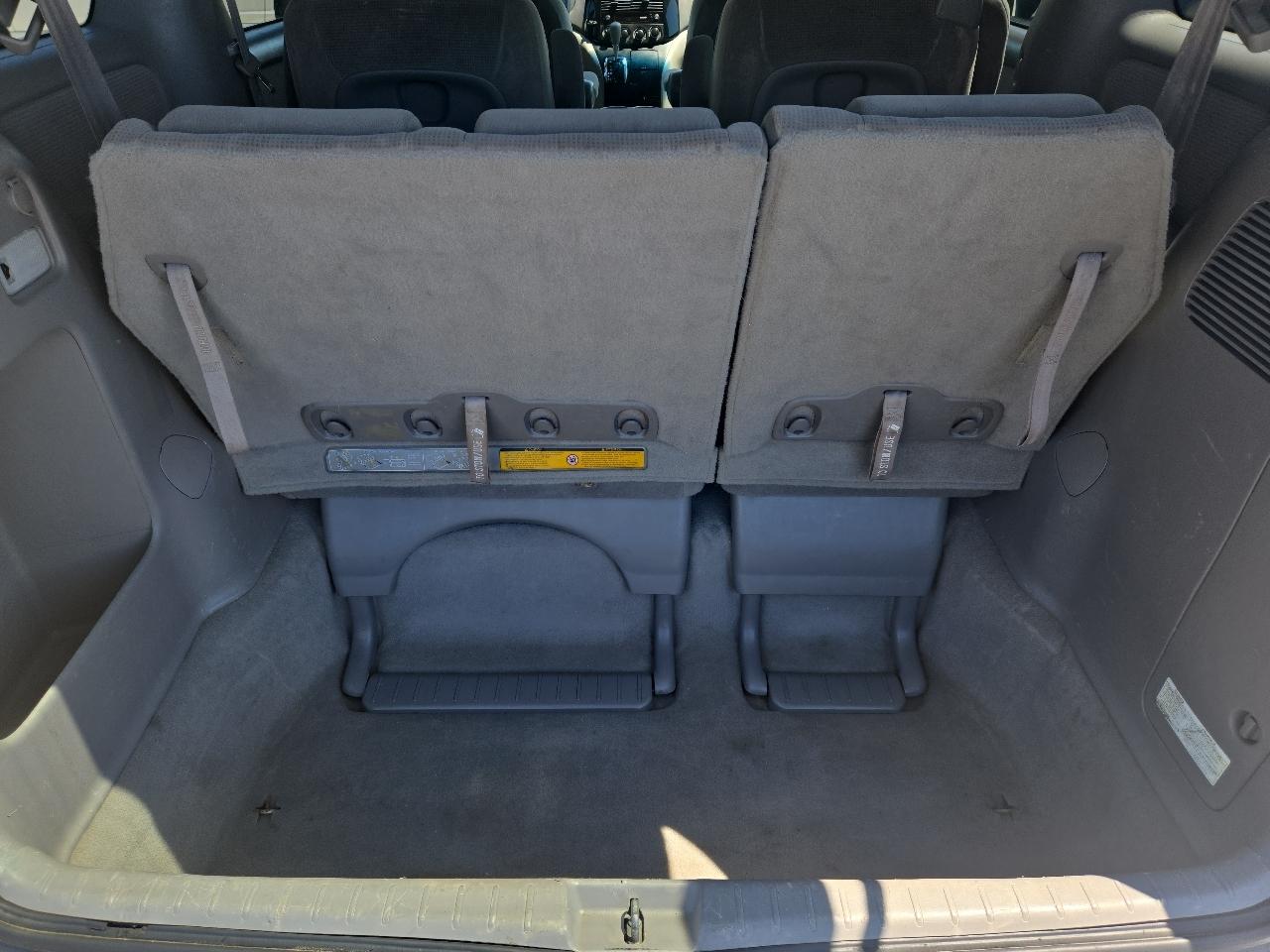 Toyota Sienna LE - 7 Passenger 2004