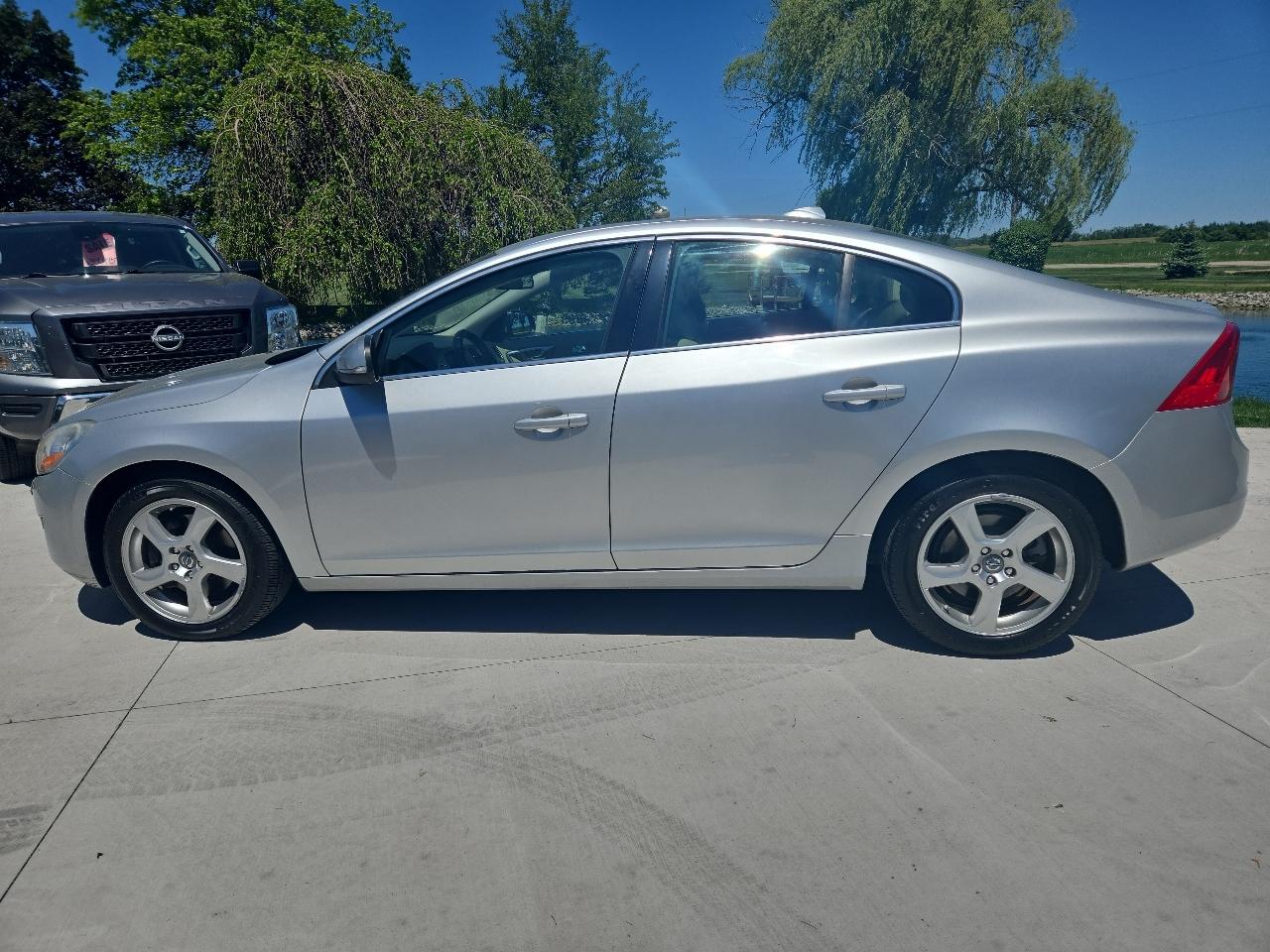 Volvo S60 T5 2012