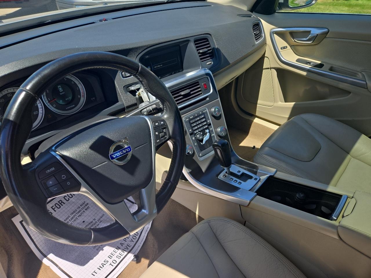 Volvo S60 T5 2012