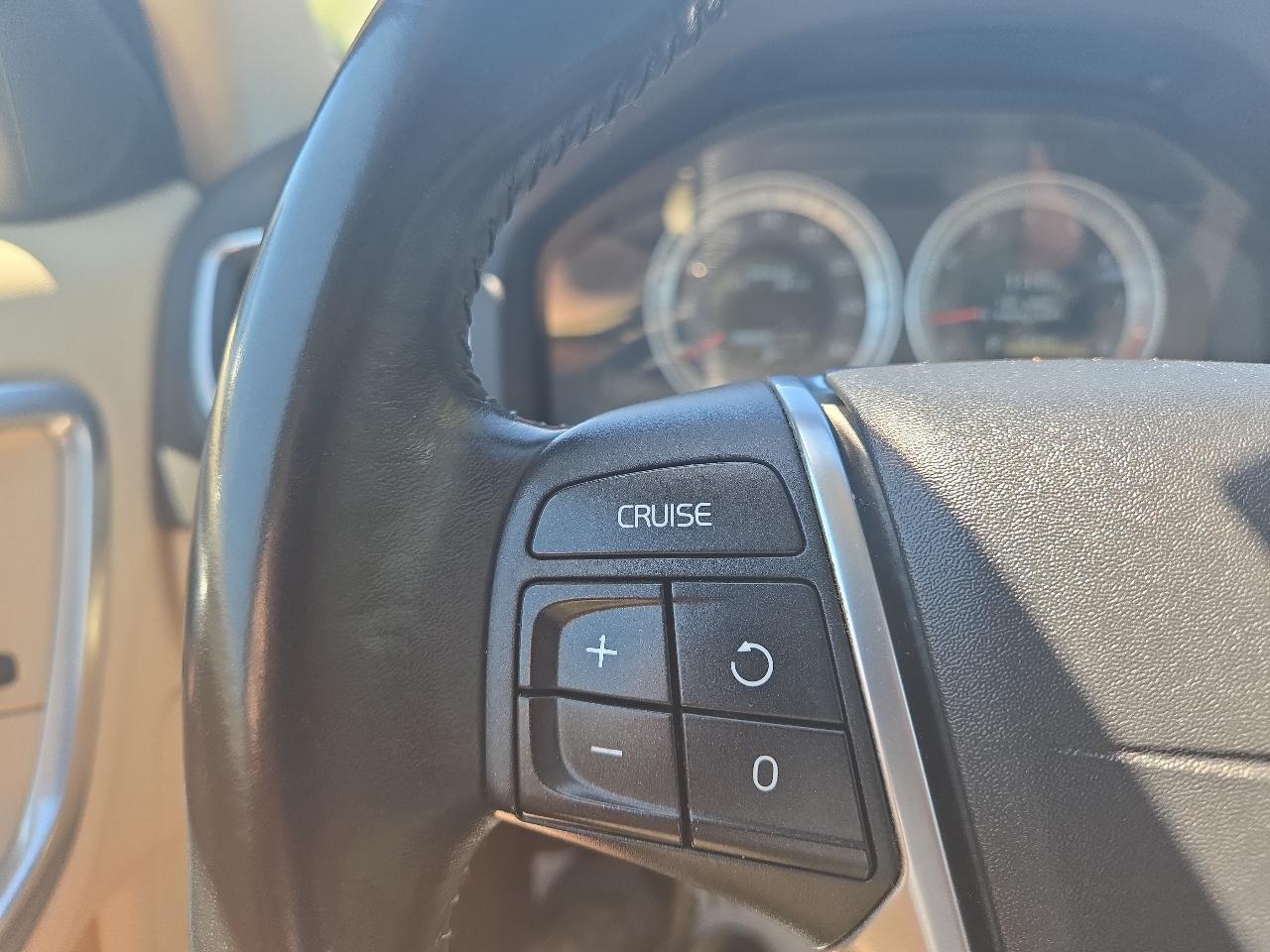 Volvo S60 T5 2012
