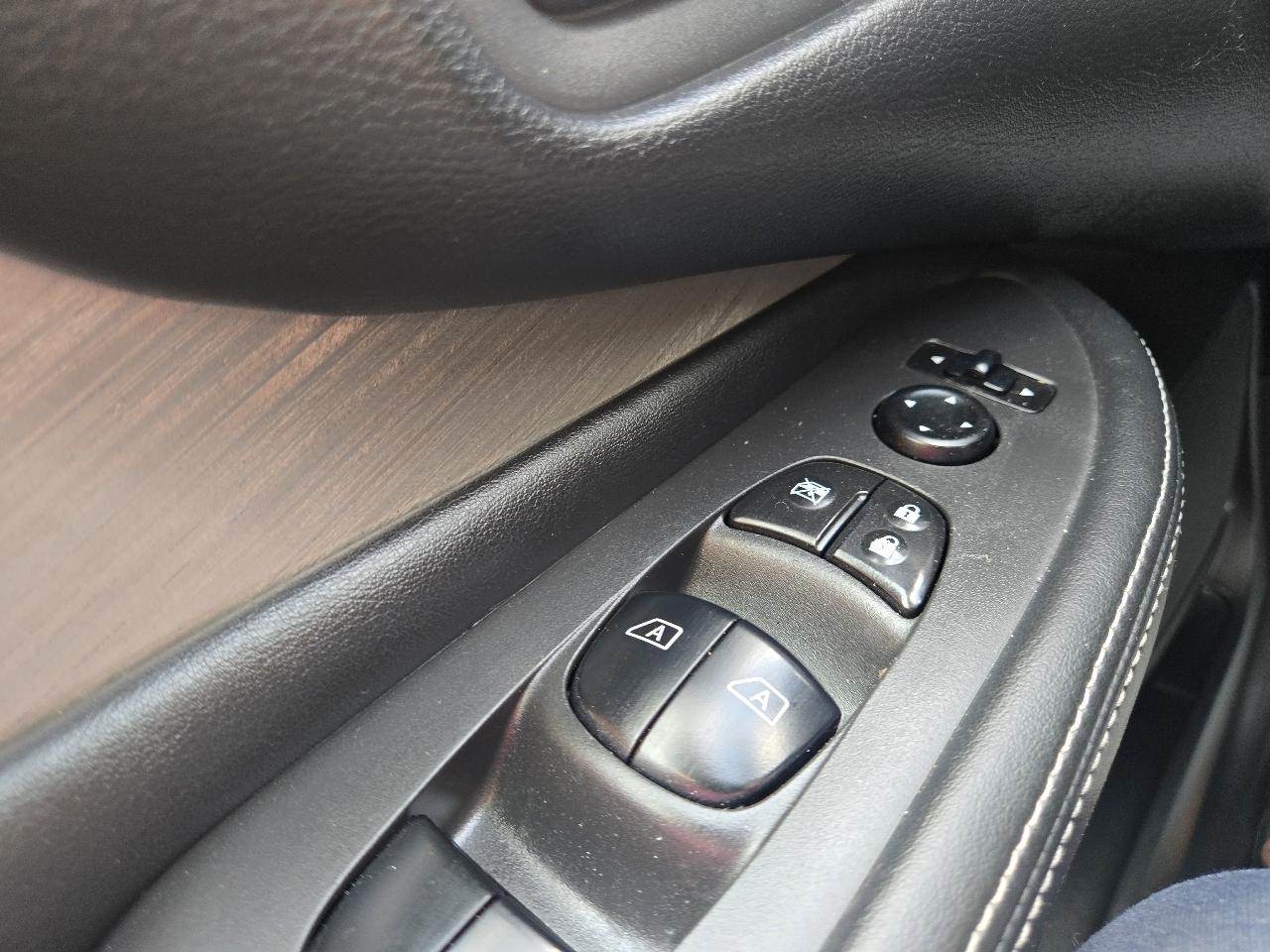 Nissan Murano S AWD 2015