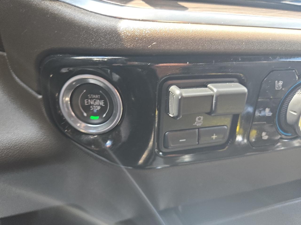 Chevrolet Silverado 1500 LTZ Crew Cab 4WD 2024