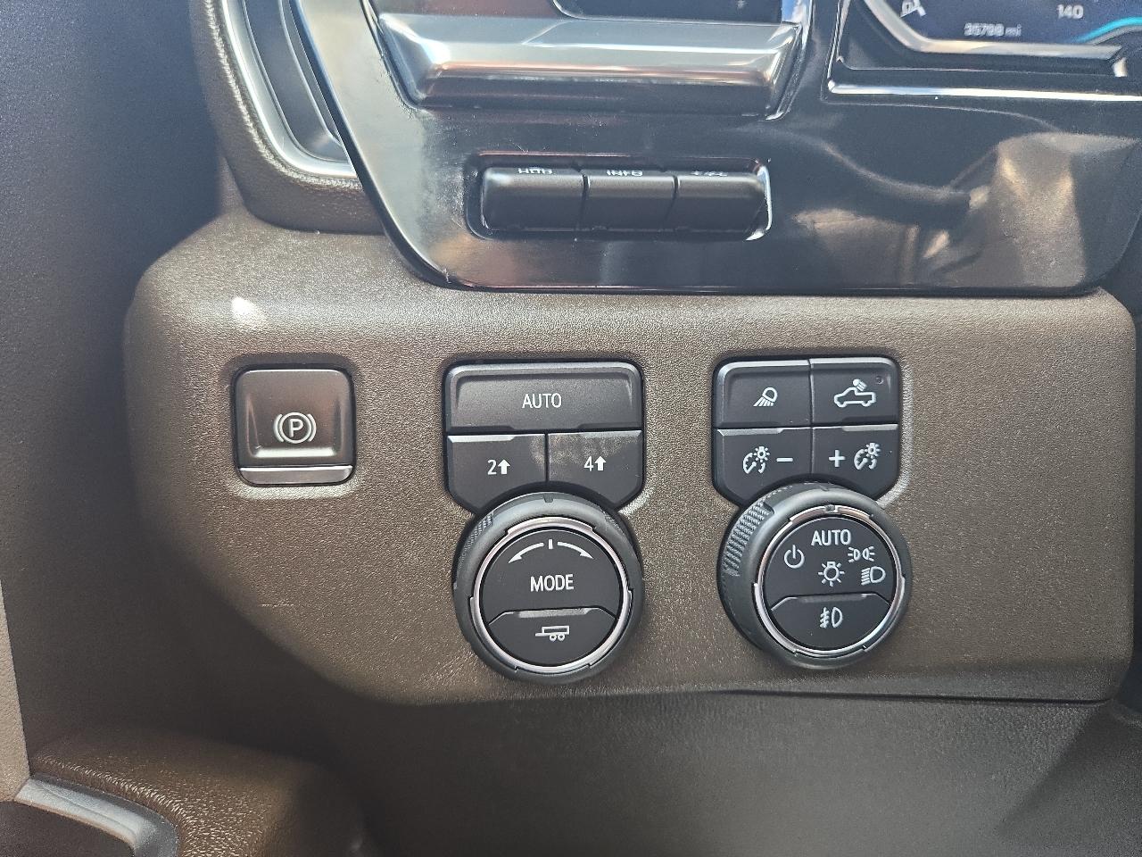 Chevrolet Silverado 1500 LTZ Crew Cab 4WD 2024