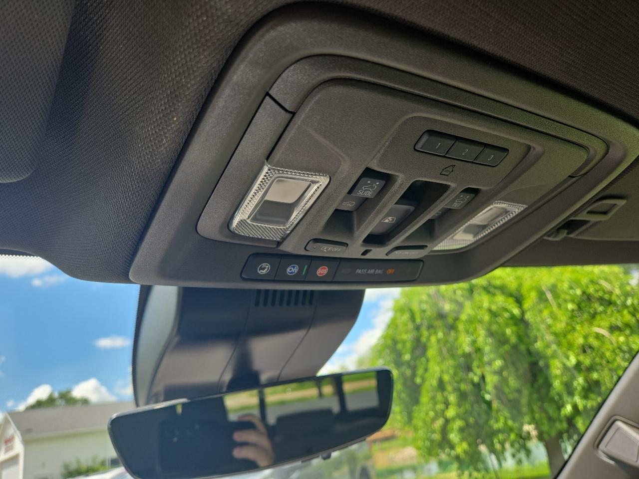 Chevrolet Silverado 1500 LTZ Crew Cab 4WD 2024