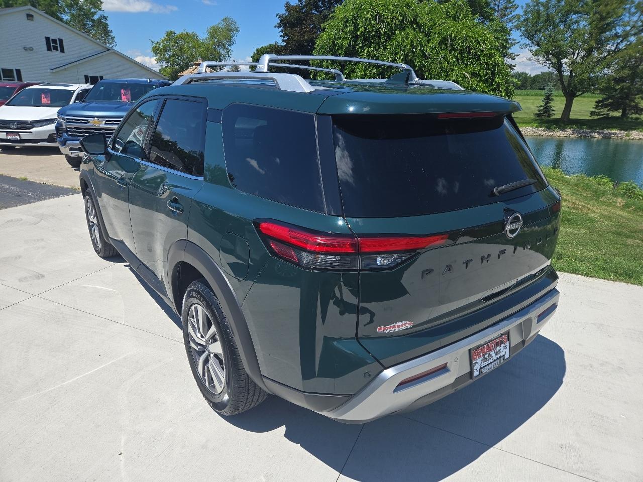 Nissan Pathfinder SL 4WD 2023