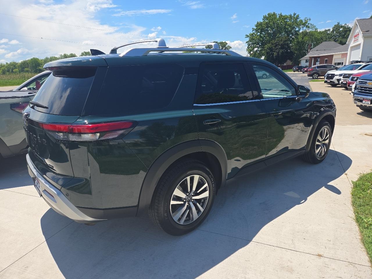 Nissan Pathfinder SL 4WD 2023
