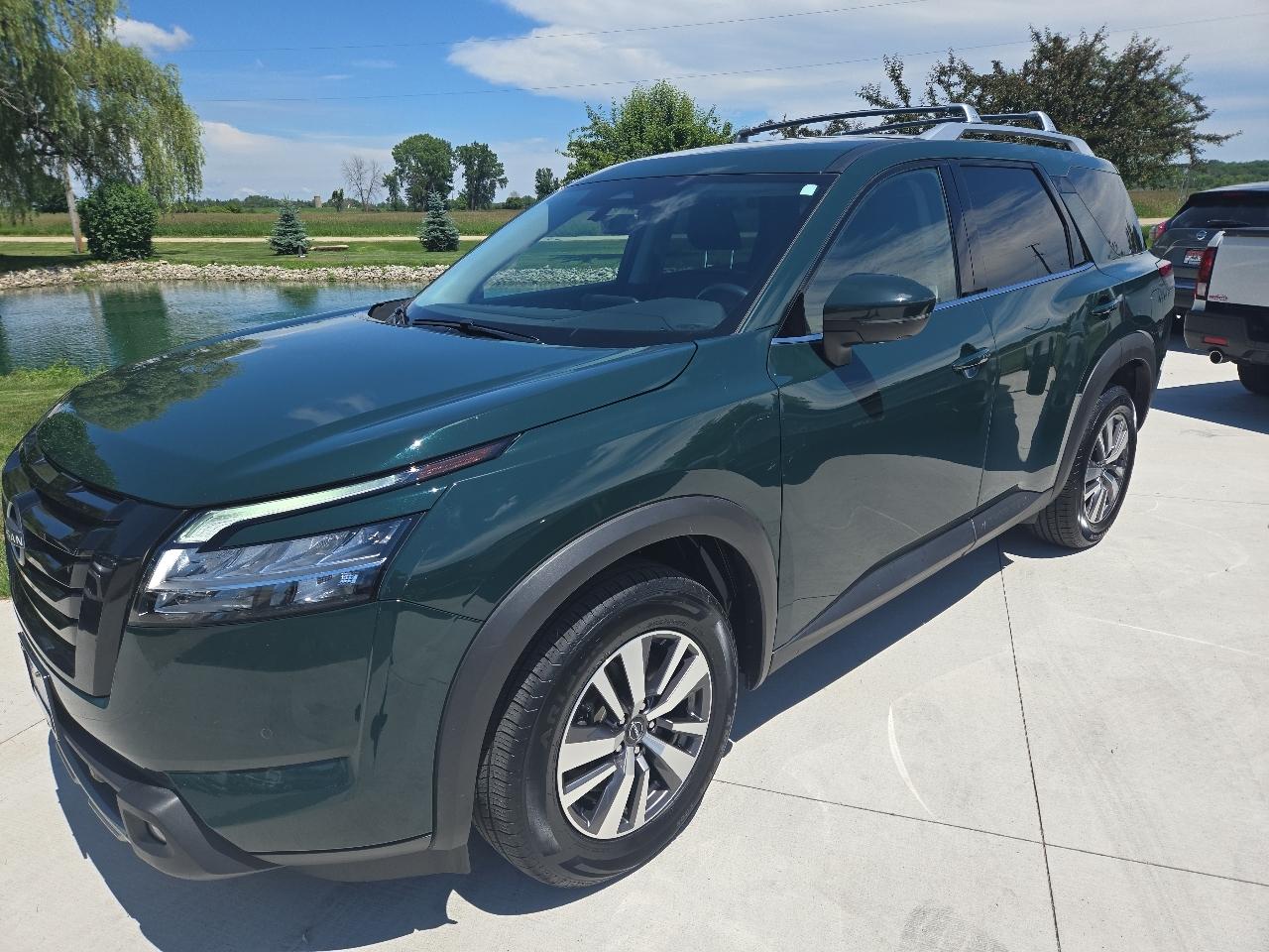 Nissan Pathfinder SL 4WD 2023